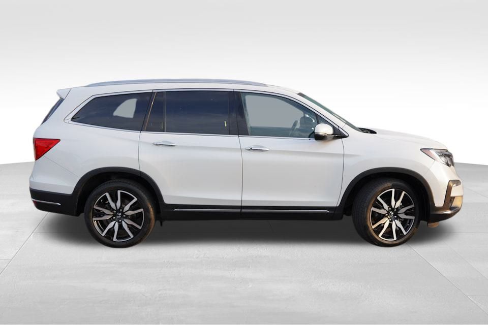 2021 Honda Pilot Touring photo 3