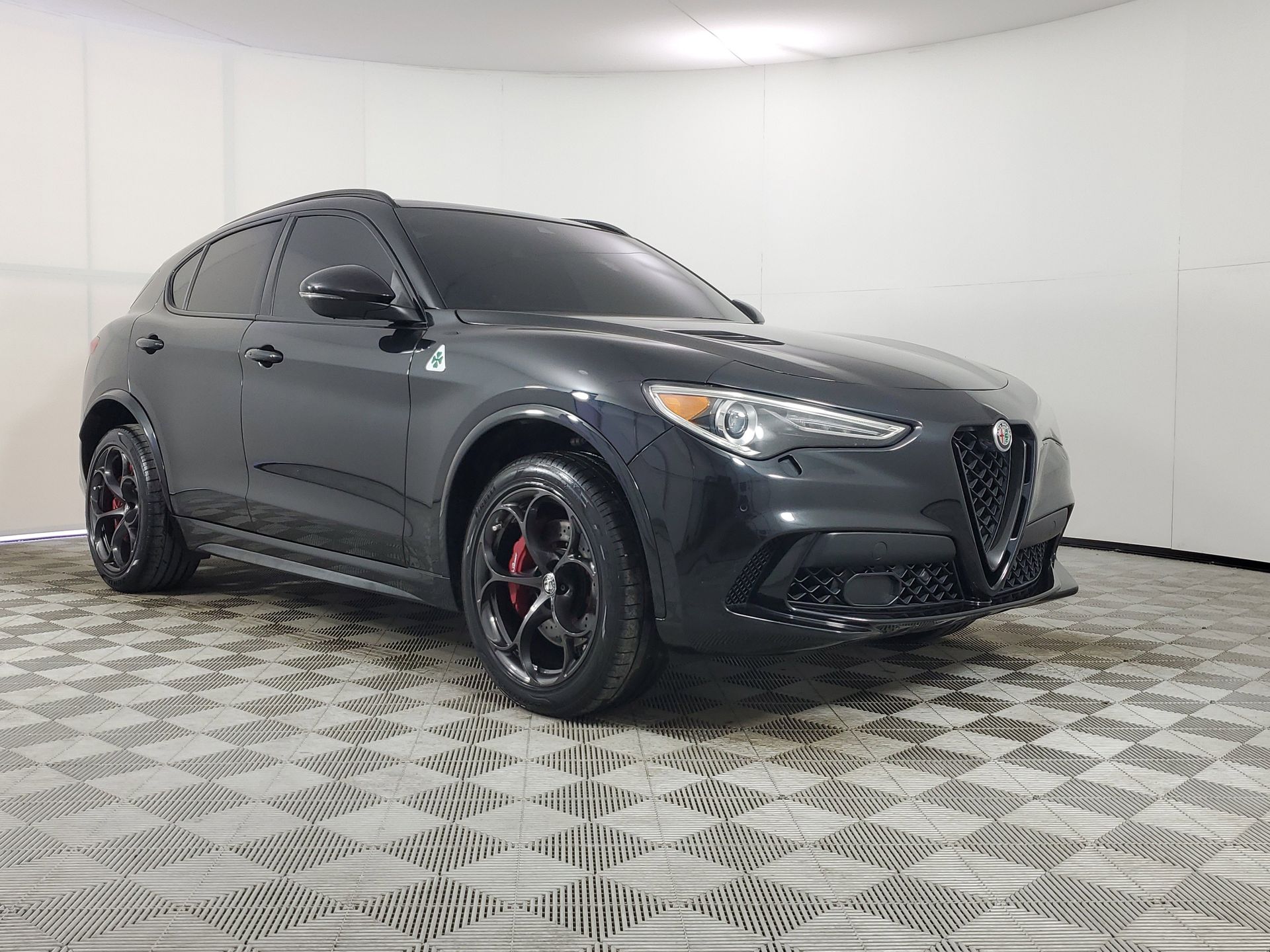 2022 Alfa Romeo Stelvio Quadrifoglio
