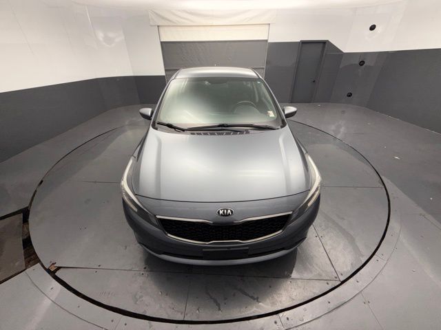 2017 Kia Forte S photo 2