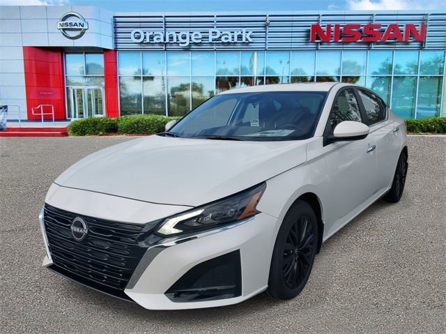 2025 Nissan Altima SV Special Edition photo 4