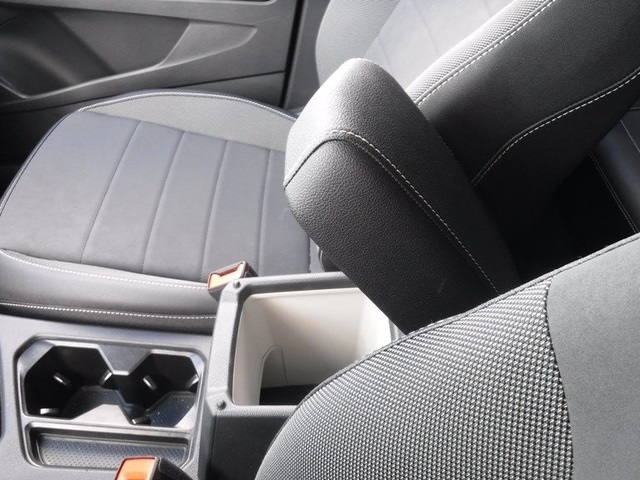 2024 Volkswagen Taos SE photo 14