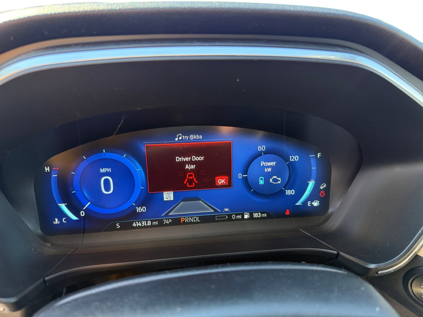 2021 Ford Escape Plug-In Hybrid Titanium photo 11
