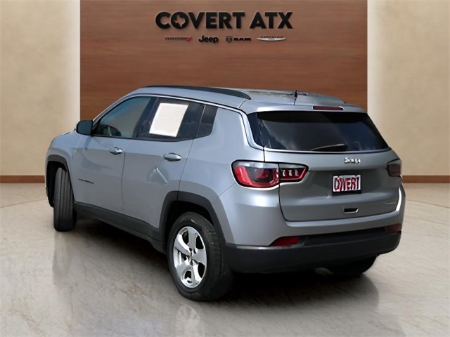 2019 Jeep Compass Latitude photo 3