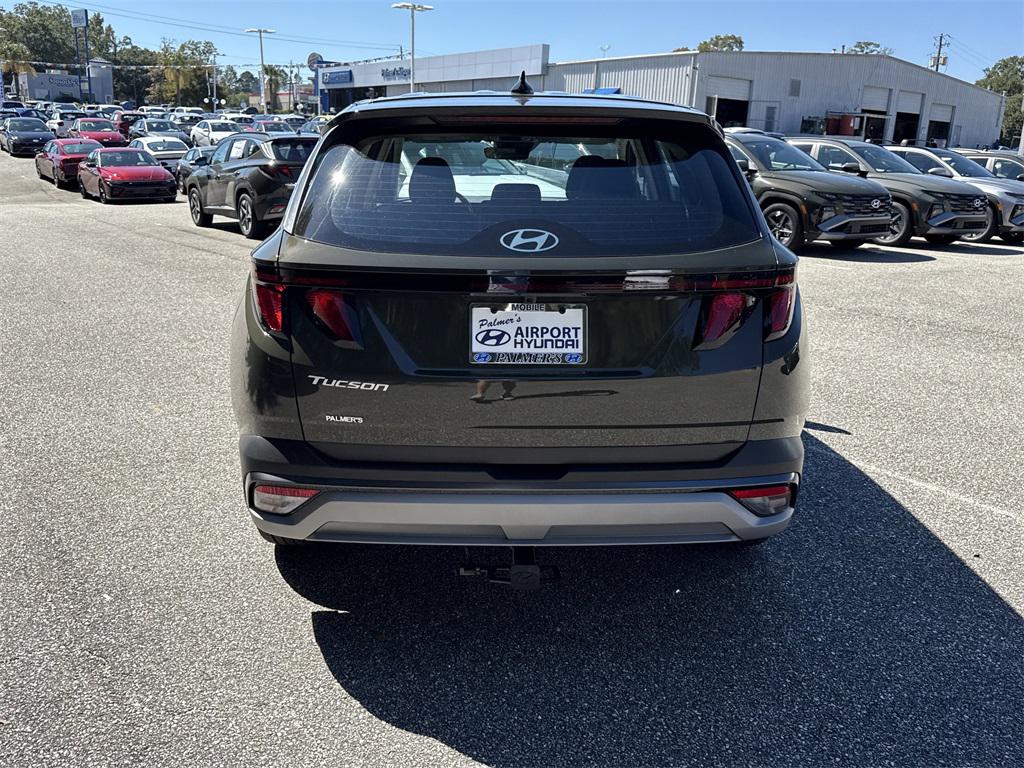 2026 Hyundai Tucson SE photo 3
