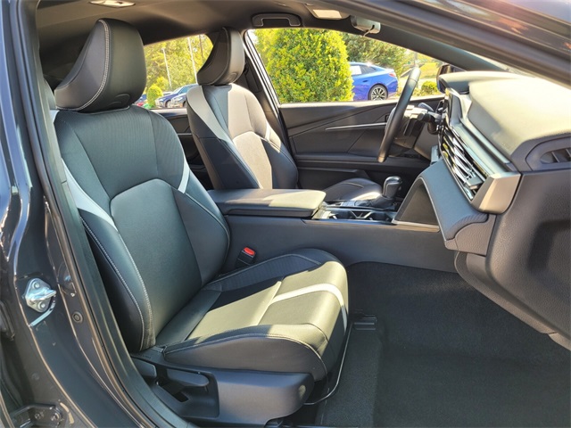 2025 Toyota Camry SE photo 17