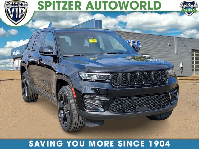2022 Jeep Grand Cherokee Altitude's photo