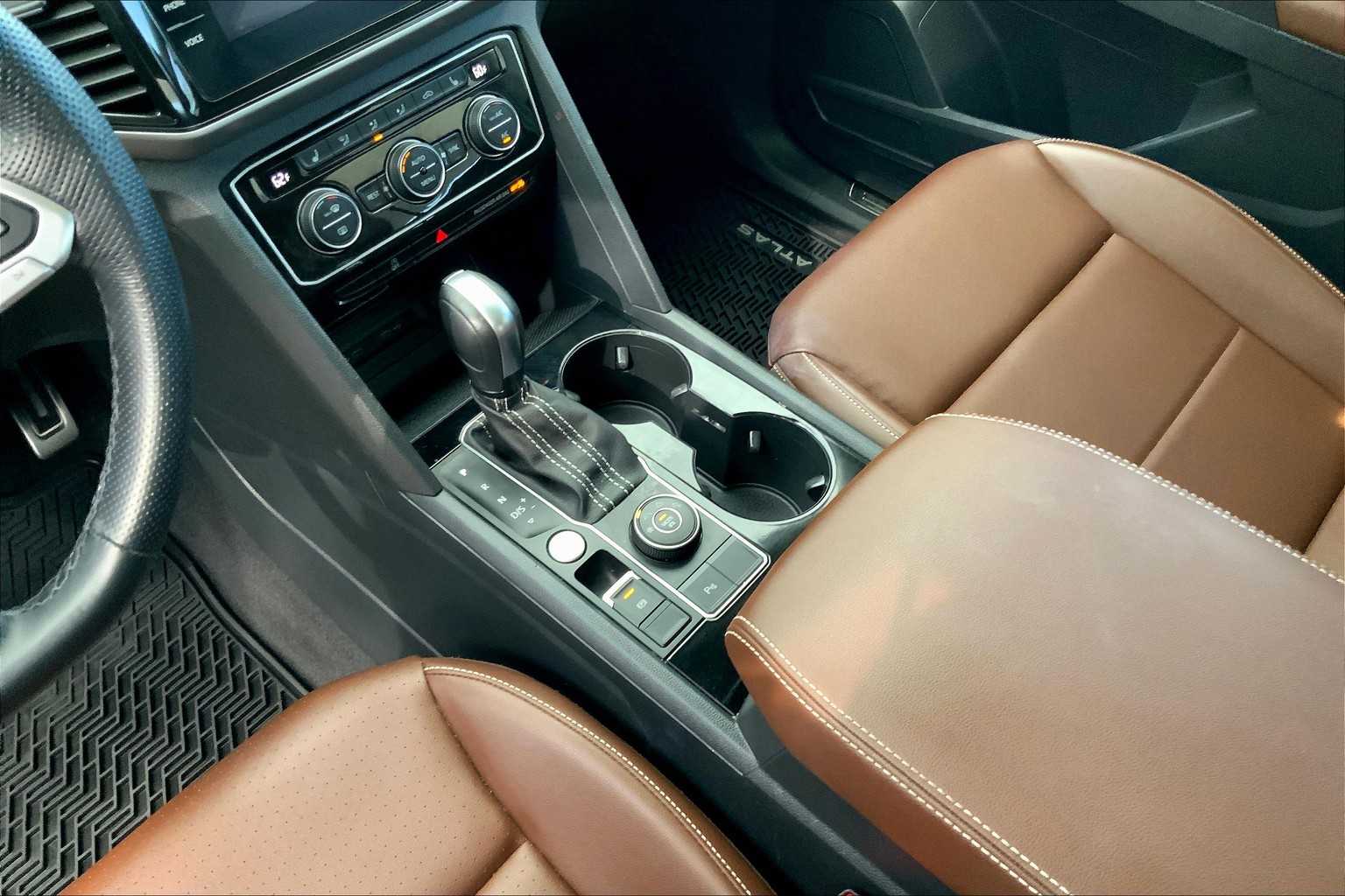2021 Volkswagen Atlas V6 SEL R-Line photo 13