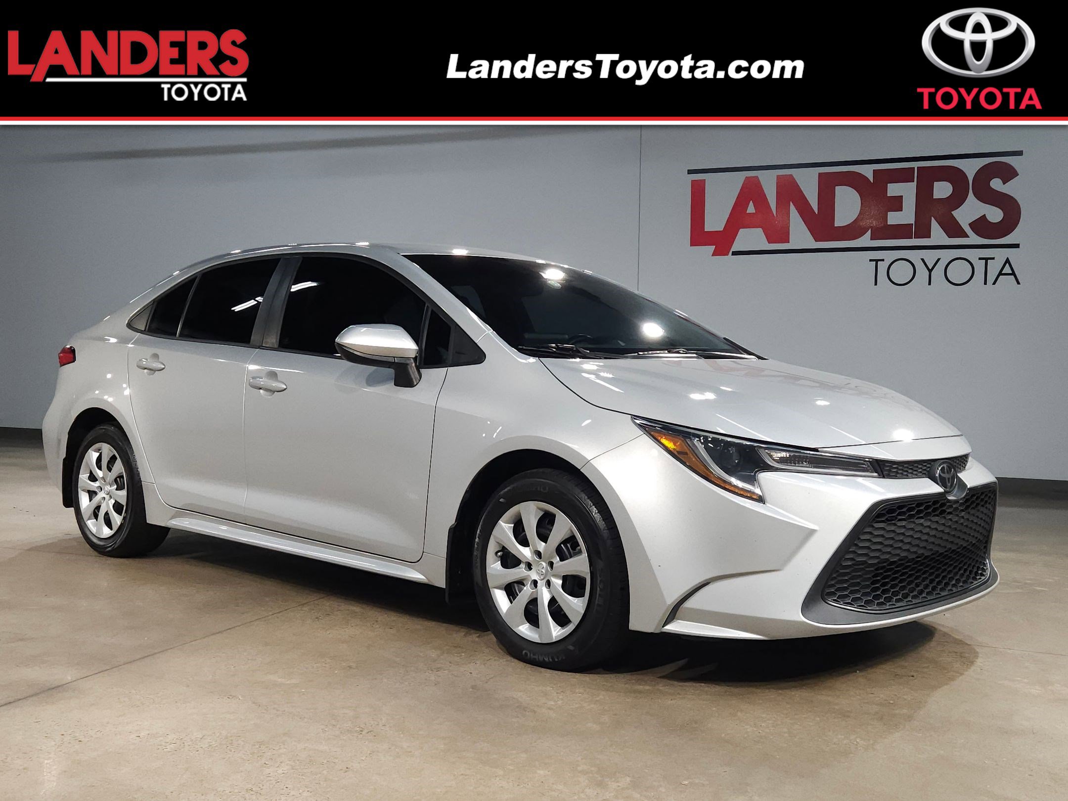 2022 Toyota Corolla LE's photo
