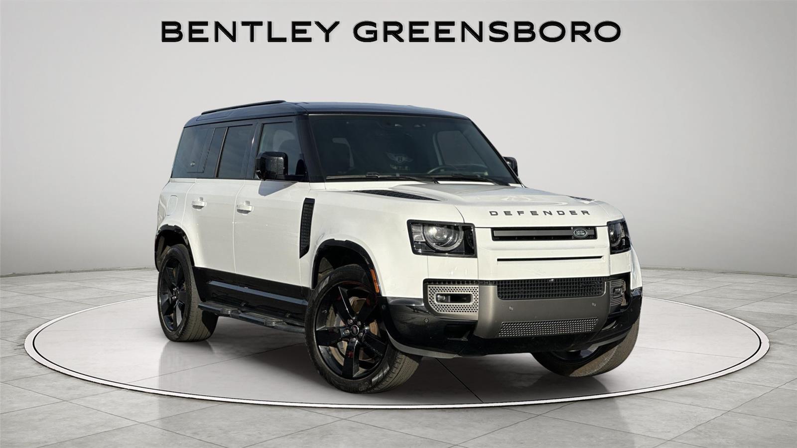 2023 Land Rover Defender X-Dynamic SE's photo