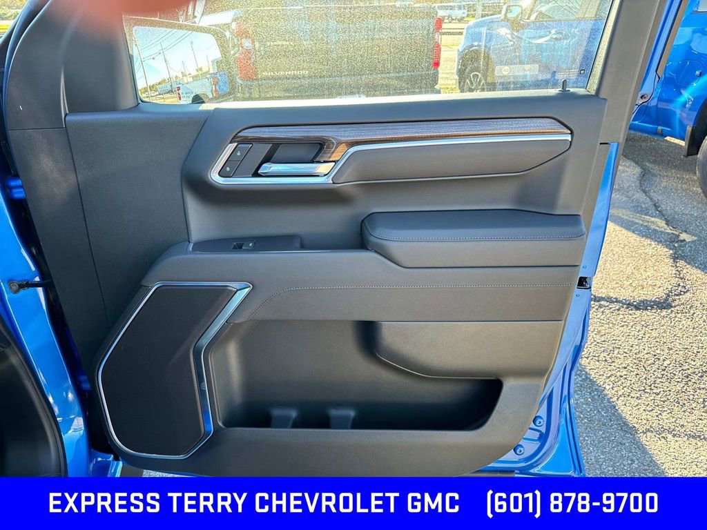 2025 Chevrolet Silverado 1500 RST photo 24