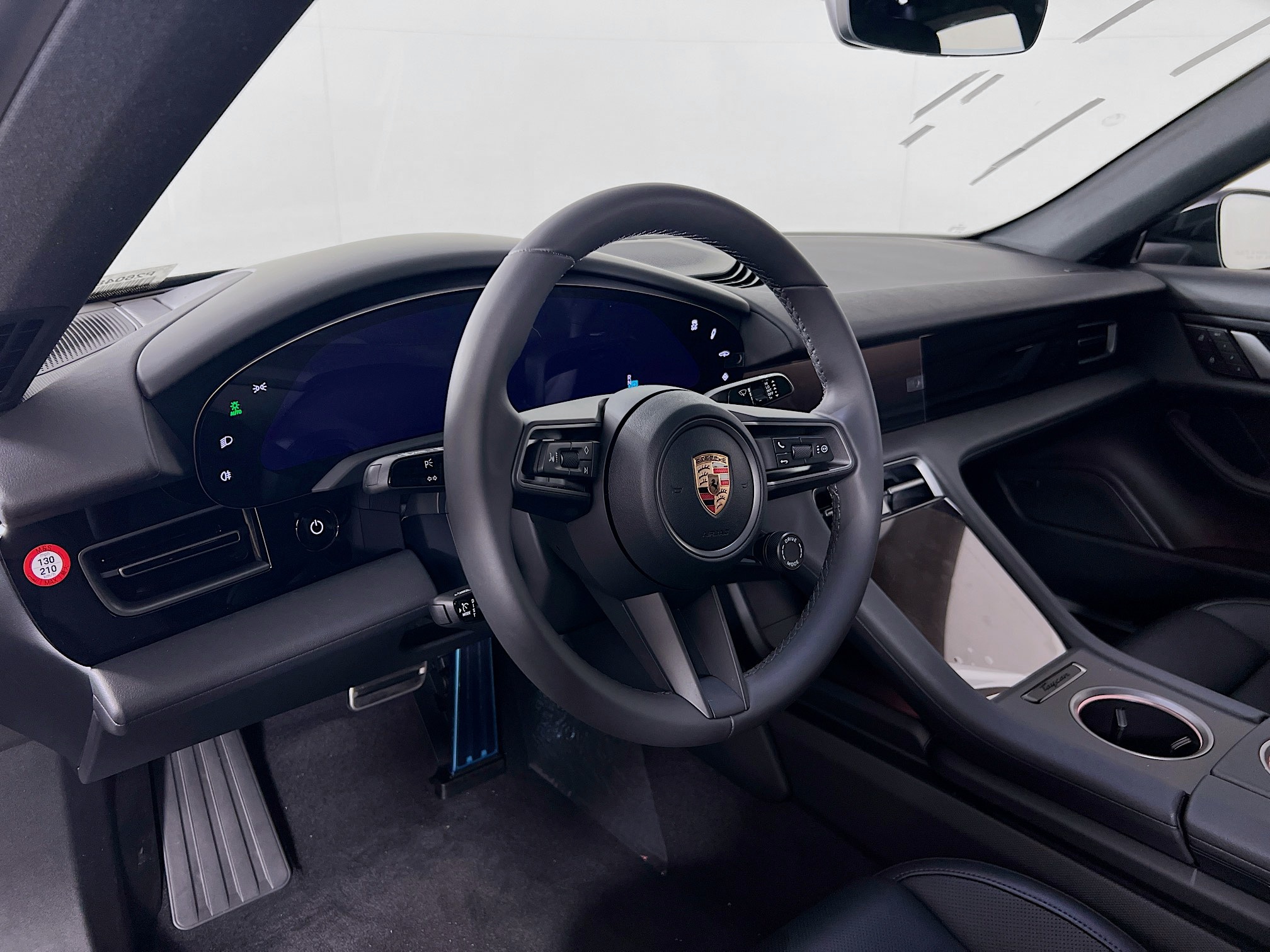 2026 Porsche Taycan 4 photo 4