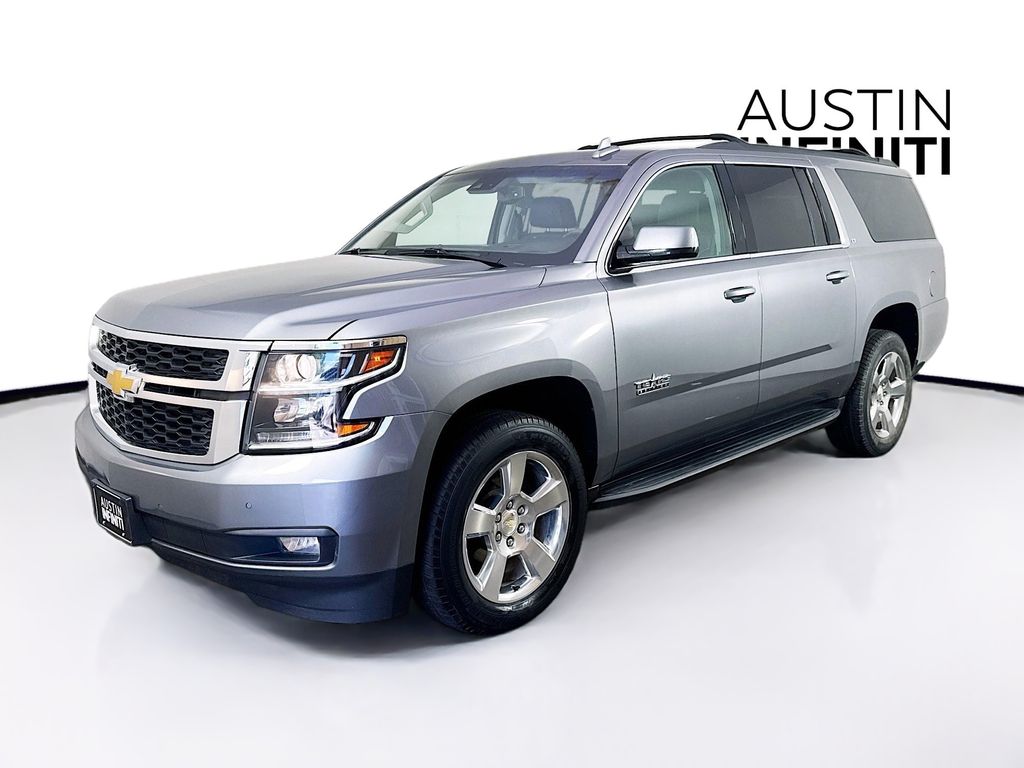 2020 Chevrolet Suburban LT photo 3
