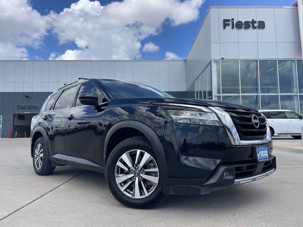 2023 Nissan Pathfinder SL