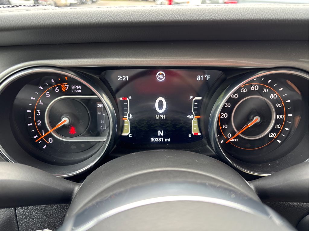 2021 Jeep Wrangler Unlimited Sahara photo 18