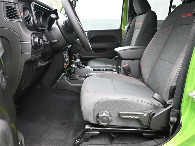 2025 Jeep Wrangler Rubicon photo 12