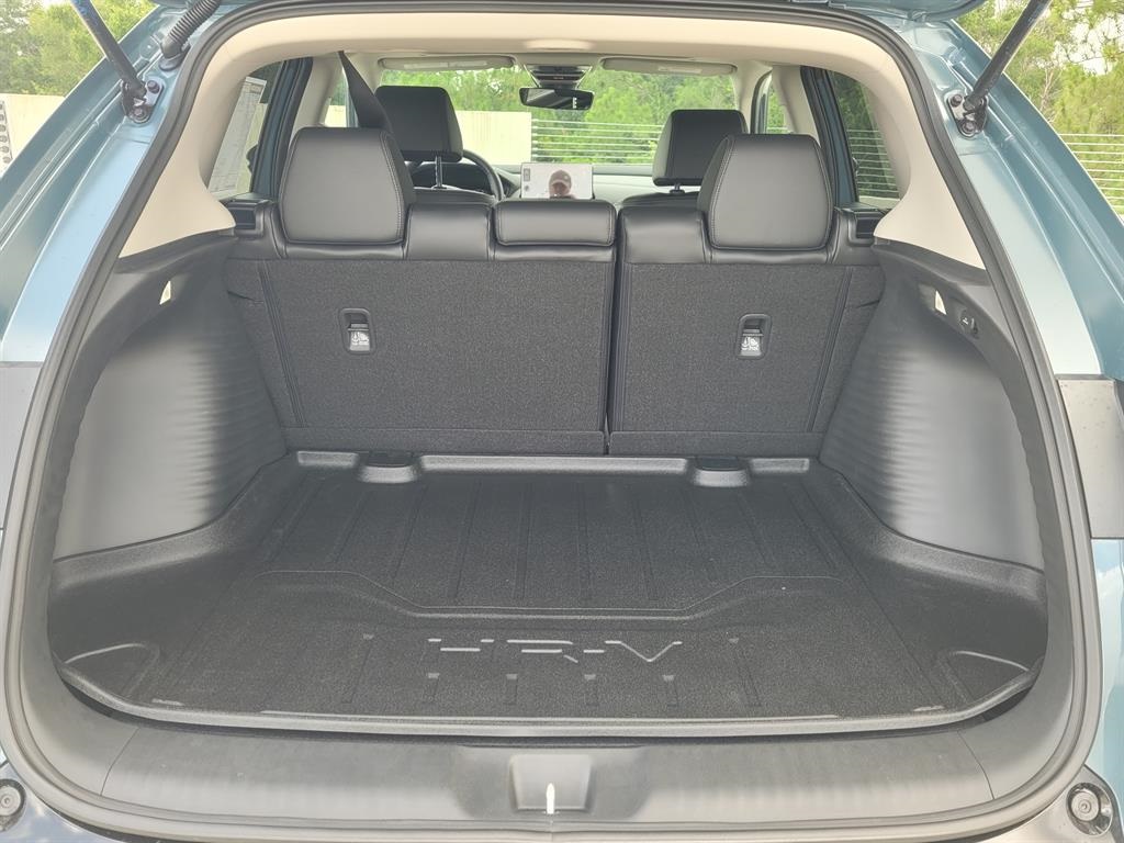 2026 Honda HR-V EX-L photo 17