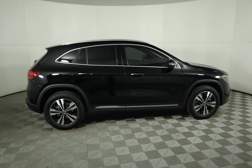 2025 Mercedes Benz GLA 250 photo 4
