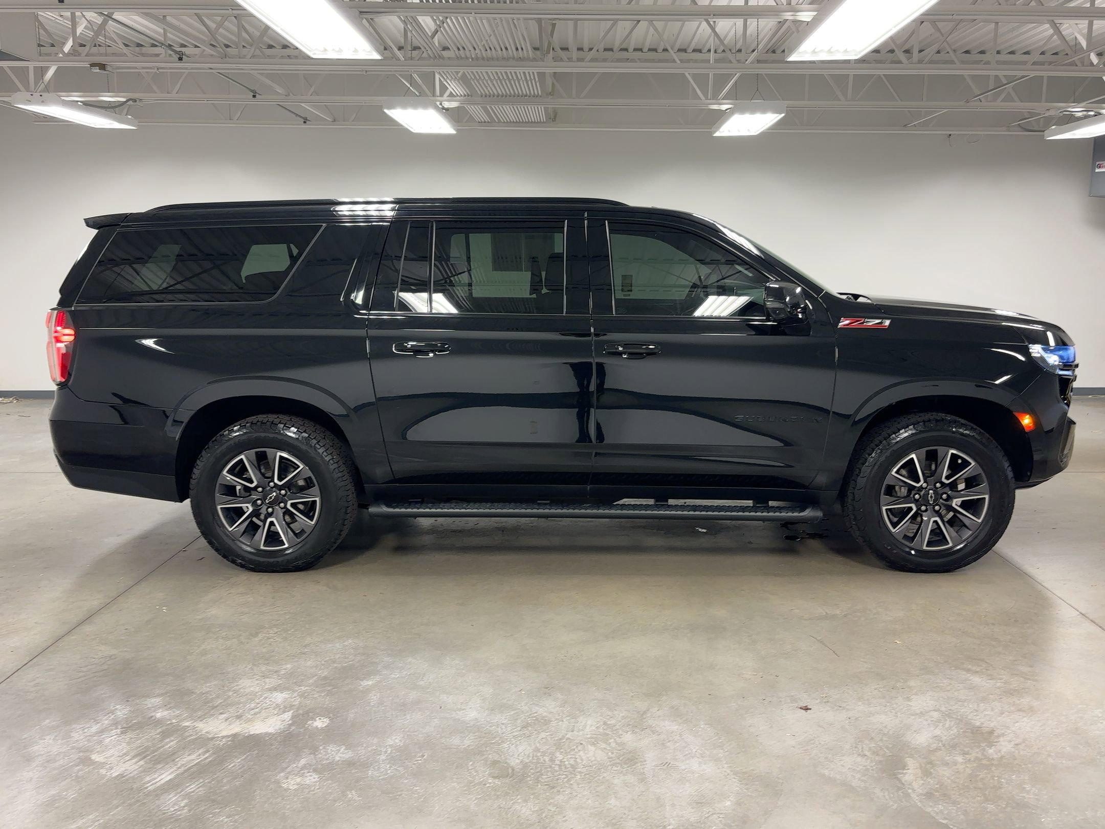 2021 Chevrolet Suburban Z71 photo 5