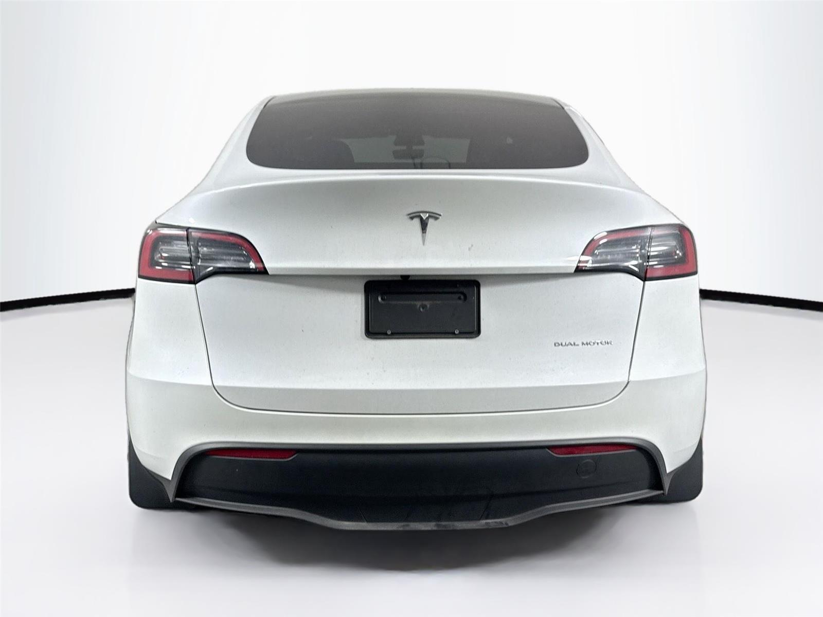 2023 Tesla Model Y Long Range photo 7