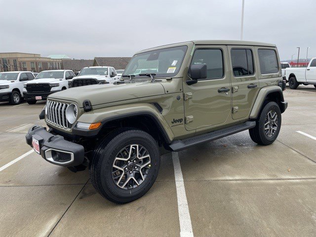 2026 Jeep Wrangler 4-Door Sahara's photo