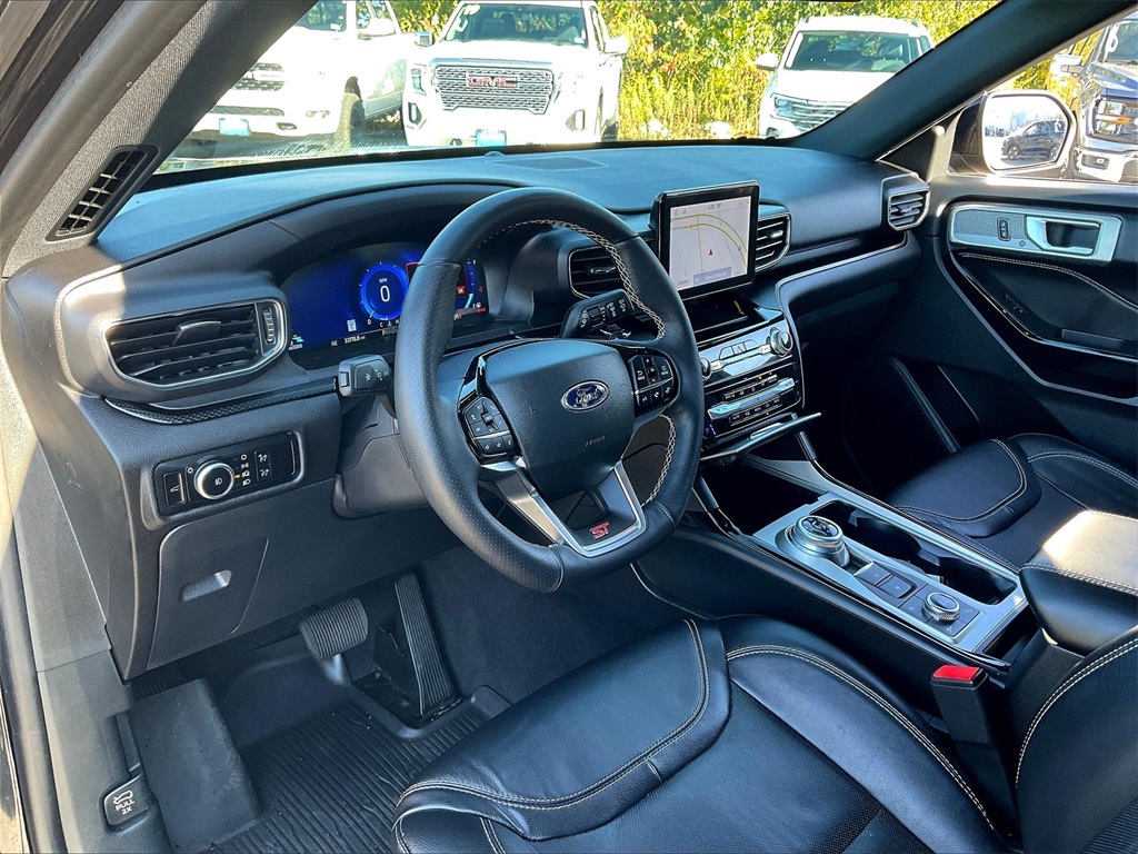 2023 Ford Explorer ST photo 5