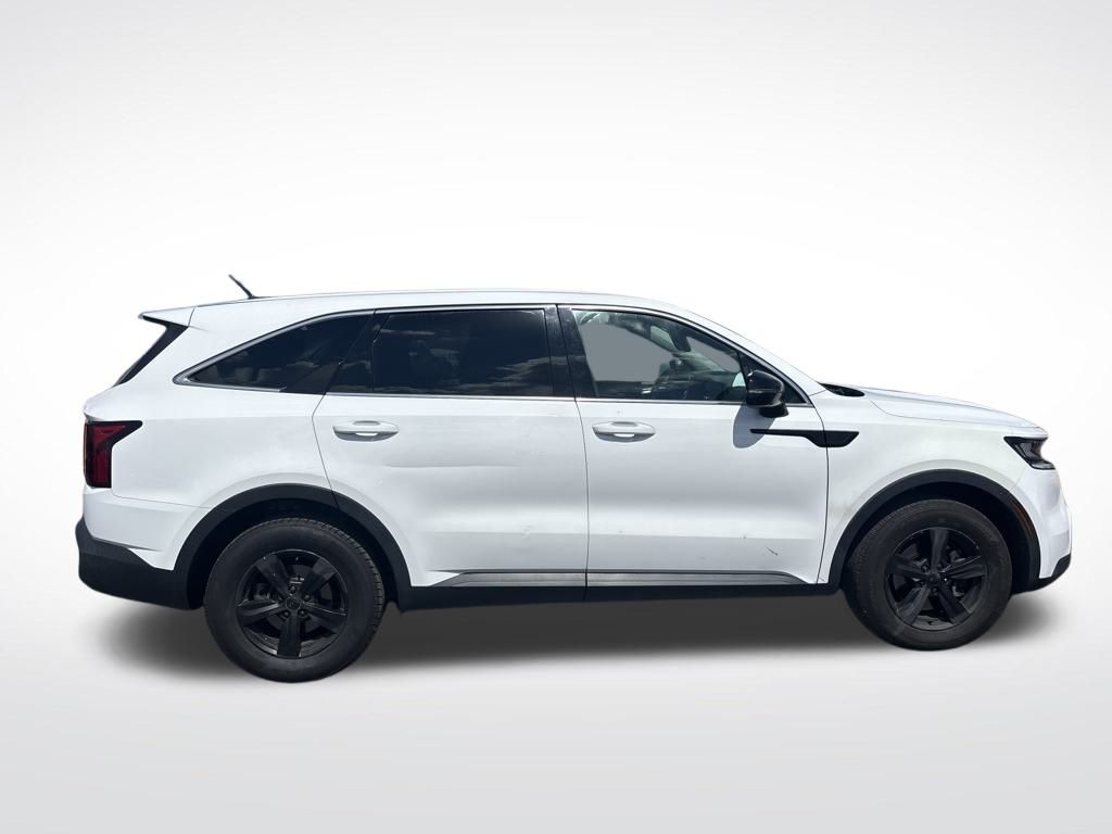 2021 Kia Sorento LX photo 3