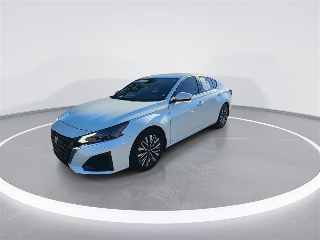 2023 Nissan Altima 2.5 SV photo 4
