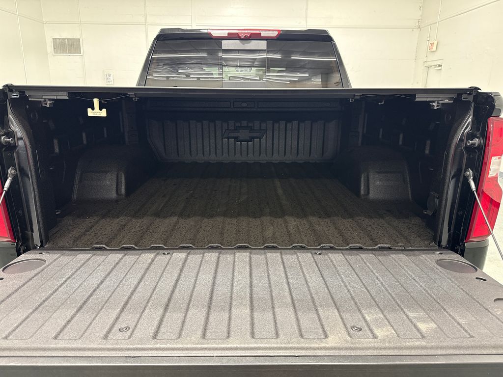 2025 Chevrolet Silverado 1500 ZR2 photo 6
