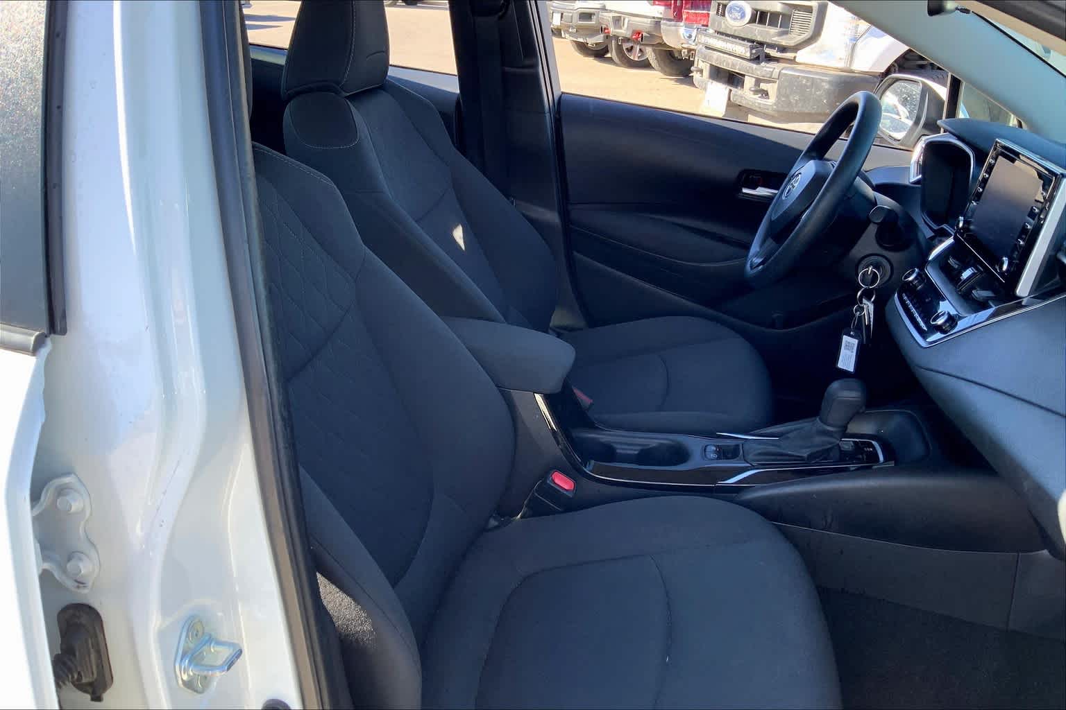 2021 Toyota Corolla LE photo 8