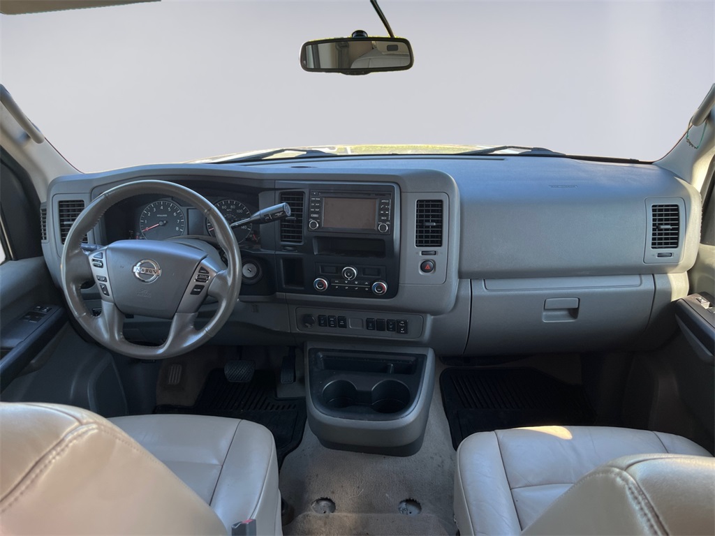 2016 Nissan NV3500 photo 11