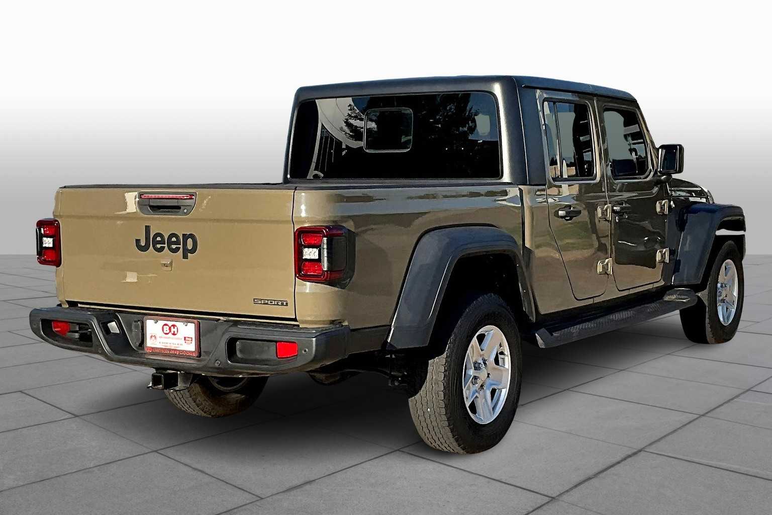 2020 Jeep Gladiator Sport S photo 12