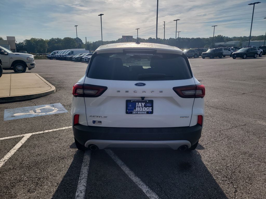 2024 Ford Escape Active photo 2