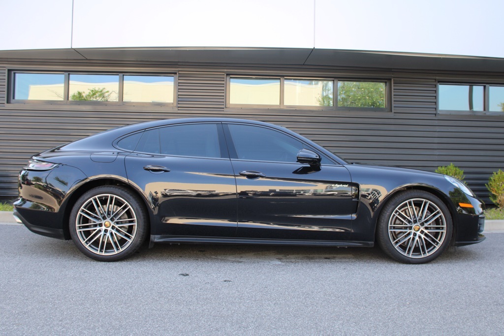 2023 Porsche Panamera E-Hybrid photo 8