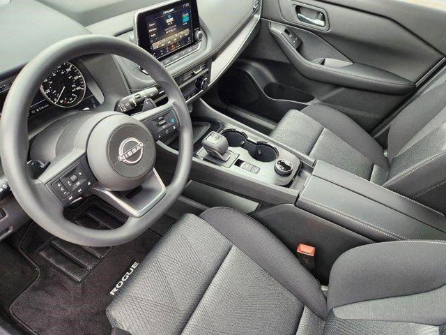 2025 Nissan Rogue SV photo 7