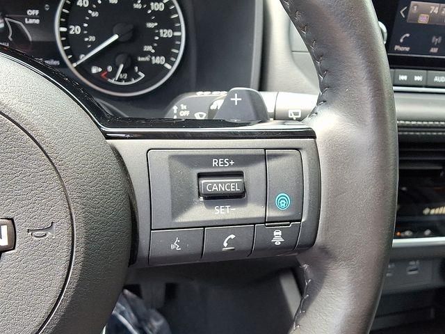 2022 Nissan Rogue SV photo 22