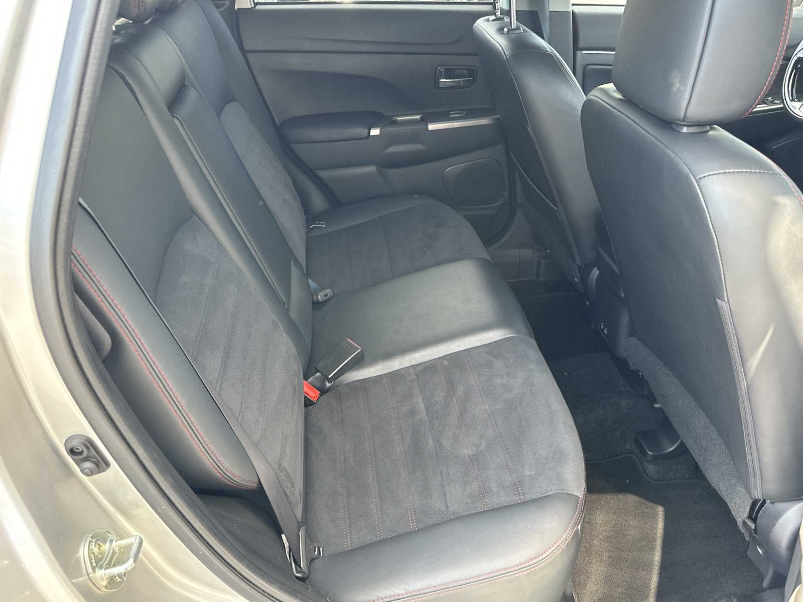2023 Mitsubishi Outlander Sport SE photo 14
