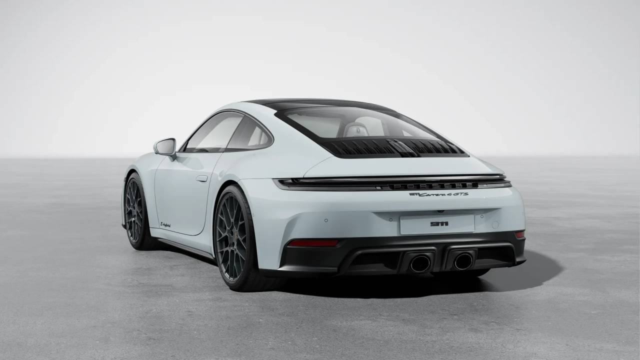 2026 Porsche 911 4 GTS photo 3