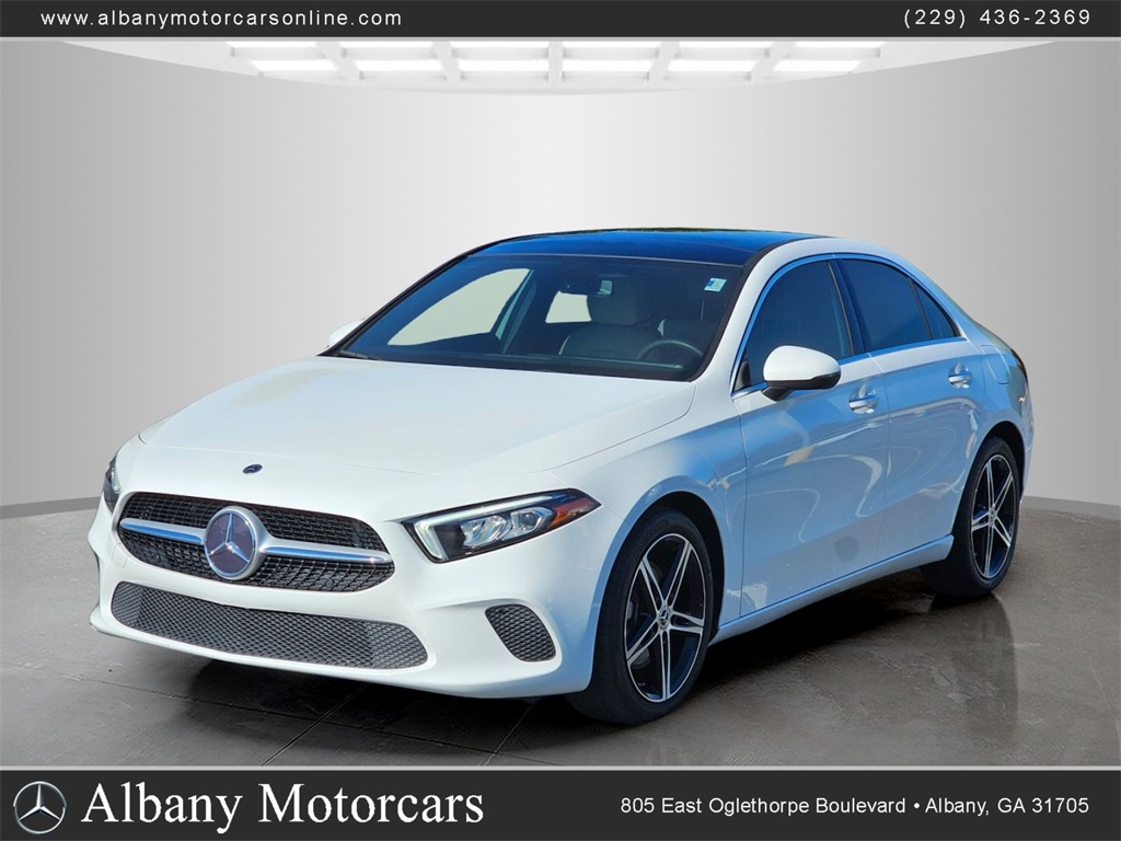 2022 Mercedes-Benz A-Class A220's photo