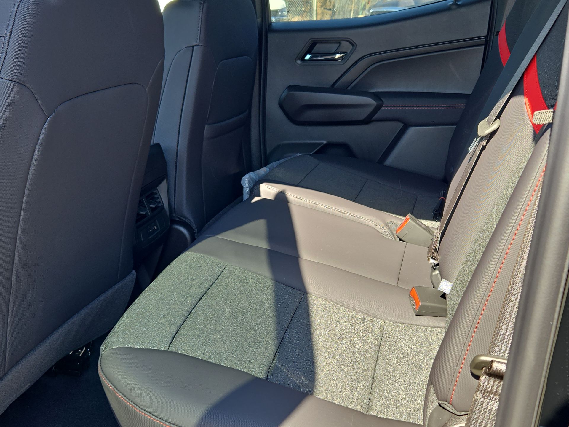 2025 Chevrolet Colorado Z71 photo 22
