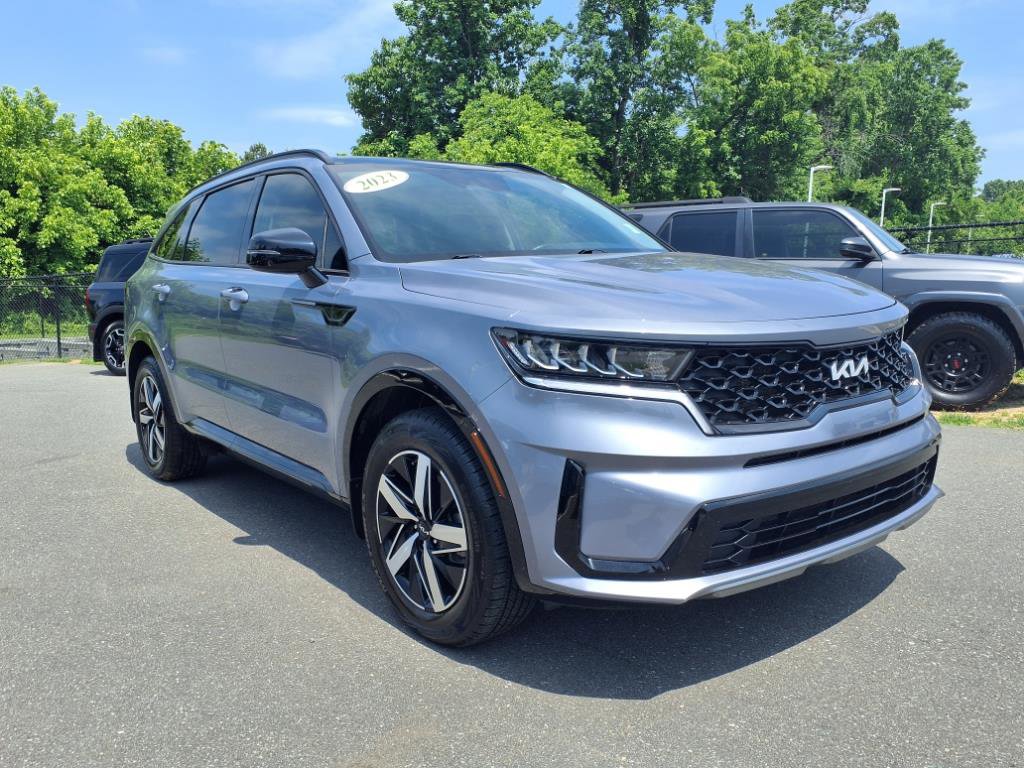 2023 Kia Sorento S photo 3