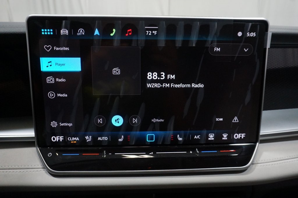 2025 Volkswagen Tiguan SE photo 13