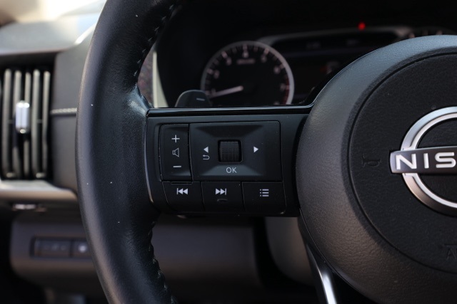 2022 Nissan Pathfinder SL photo 21