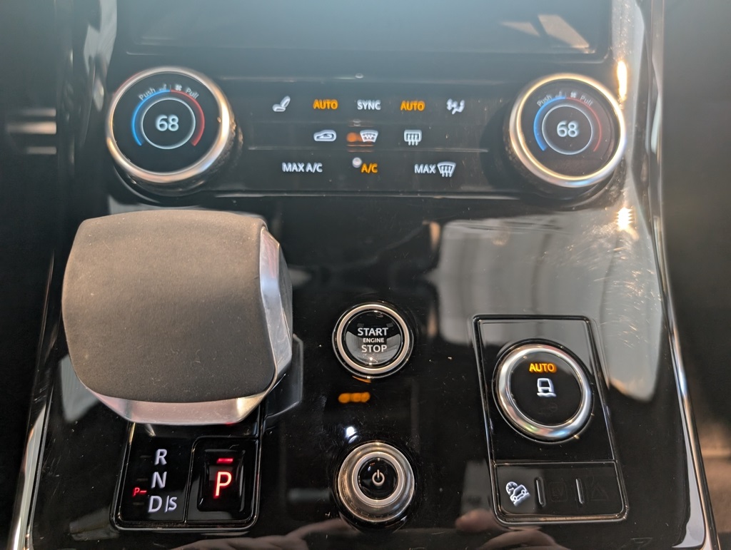 2023 Land Rover Range Rover Sport SE photo 18
