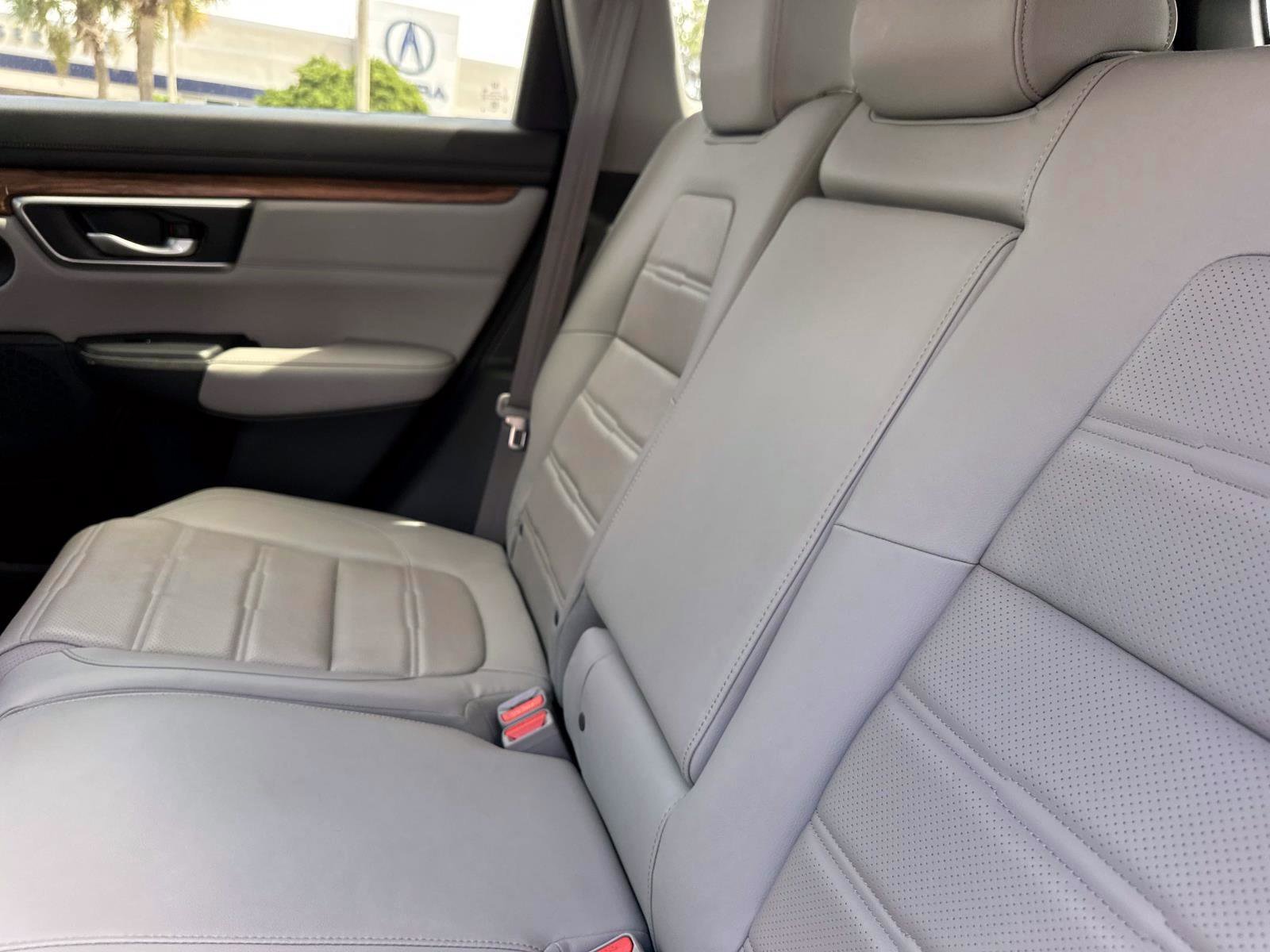 2022 Honda CR-V Hybrid Touring photo 11