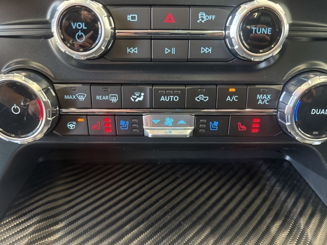 2025 Ford F-150 Raptor photo 35