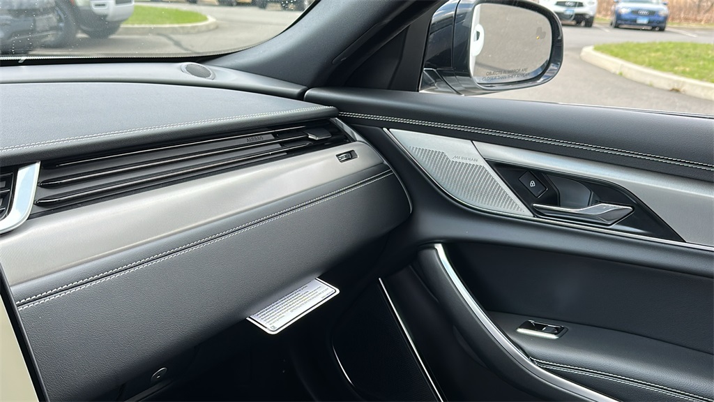 2024 Jaguar XF P300 R-Dynamic SE photo 21