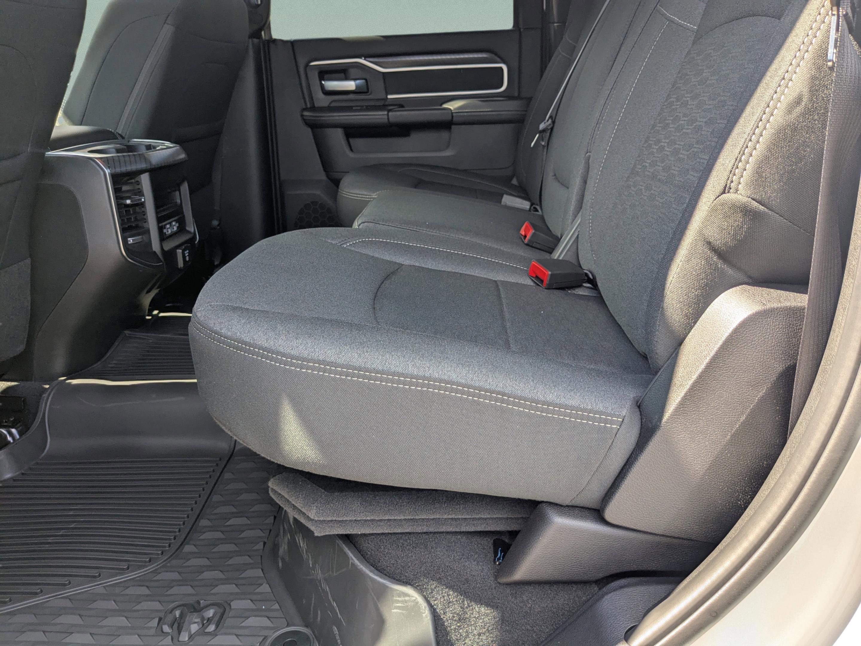 2025 Ram 2500 Big Horn photo 3