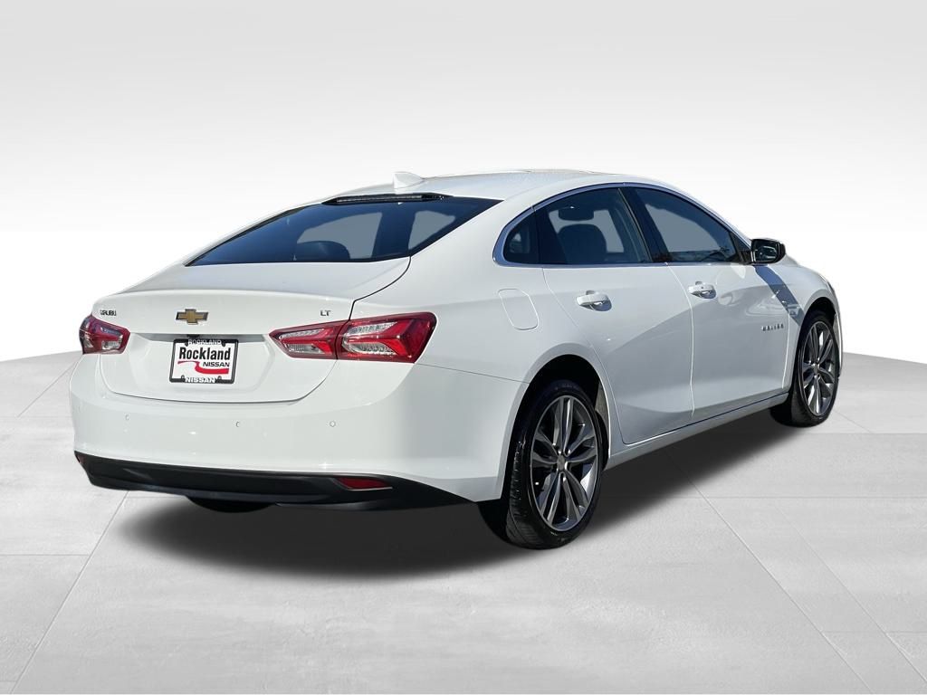 2024 Chevrolet Malibu Premier 2LT photo 3