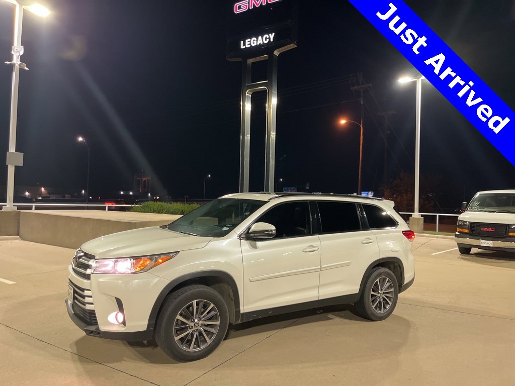 2019 Toyota Highlander XLE's photo