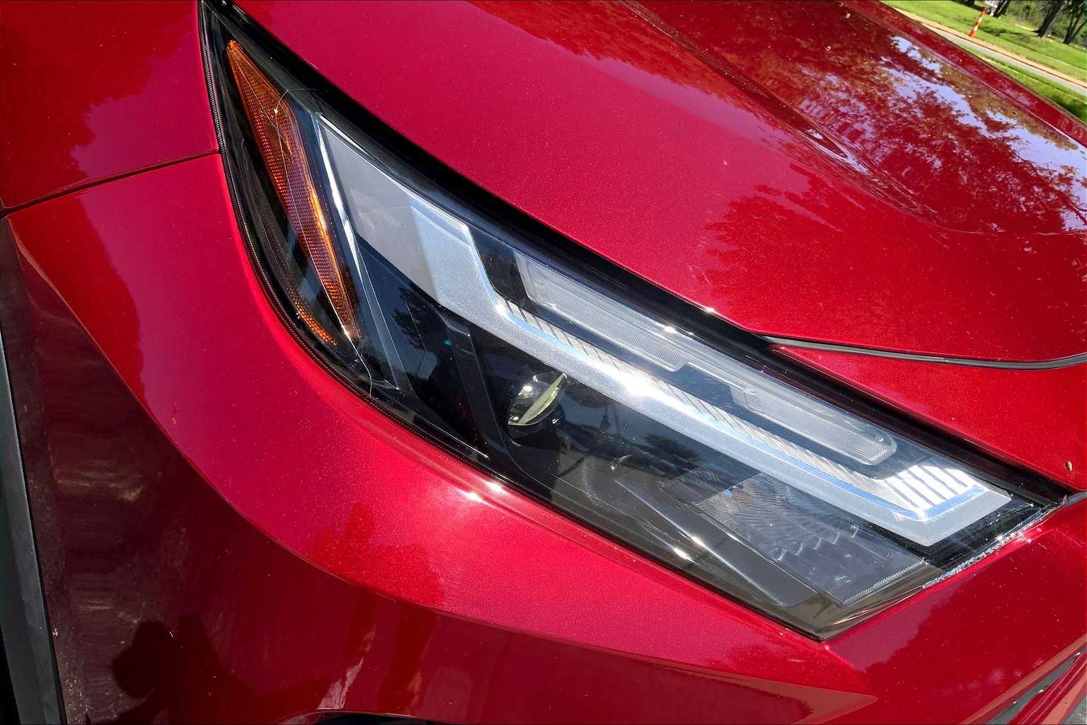 2023 Toyota RAV4 XLE photo 25
